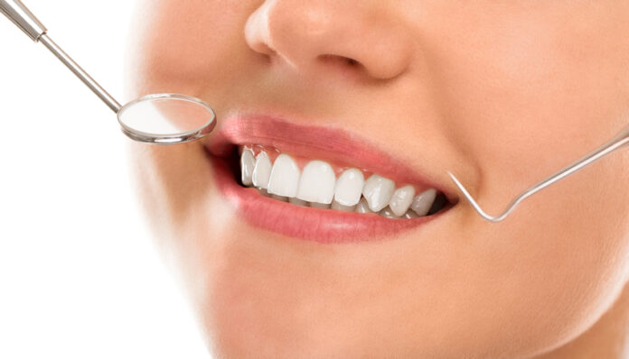 Cat-costa-implant-dentar