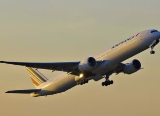 Zborul prin incertitudine: Cum să navighezi cu încredere prin întârzieri și anulări aeriene